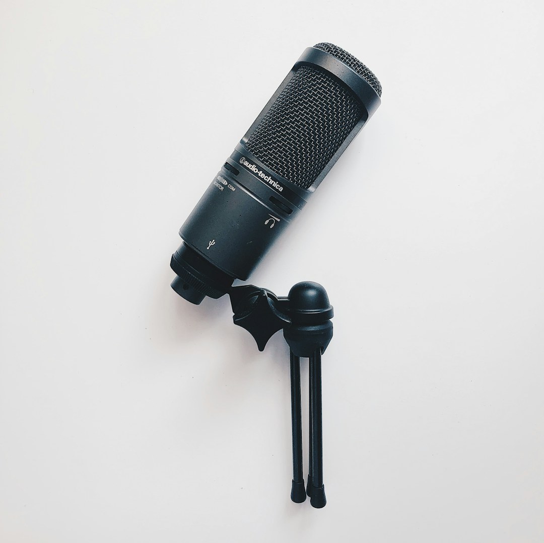 Hình minh họa micro hát live